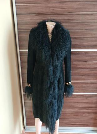 Пальто из натуральной замши и ламы