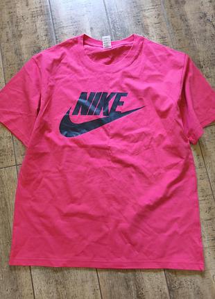 Жіноча футболка nike