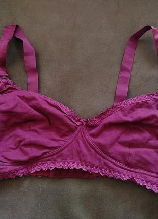 Бюст для годуючої мами