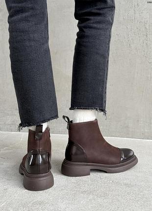 Замшевые трендовые женские ботинки