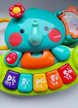 Музыкальный слоненок