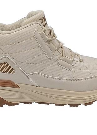 Кросівки зимові