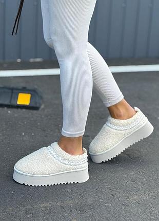 Ушні жіночі барашек