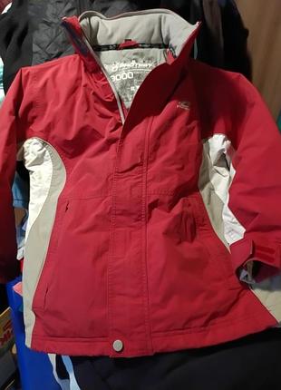 Для підростка,хлопчика якісна ,спортивна курточка.европа.