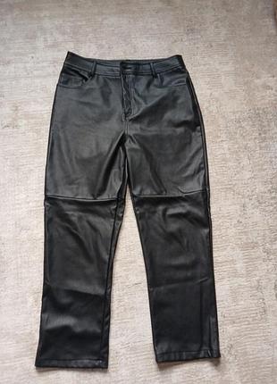 Жіночі брюки