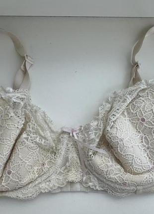 Бюстгальтер