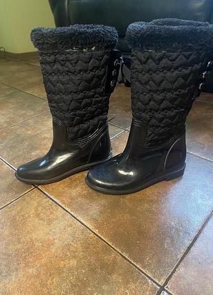 Жіночі чорні гумові чоботи нові tommy hilfiger slushe.  35 	р. довжина стопи ≈ 22 см