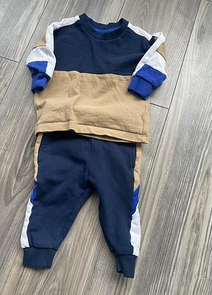 Костюм на 6-9 міс некст