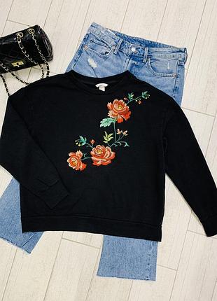 Жіночий світшот в чорному кольорі з вишивкою розмір m-l