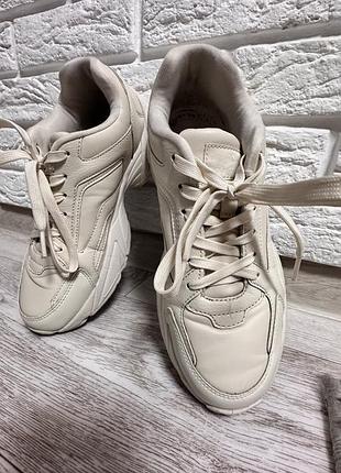 Продам кросівки demix