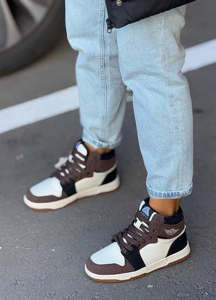 Wt0435 кросівки зимові жіночі з коричневими вставками