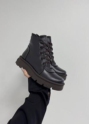 Натуральні шкіряні зимові чорні черевики кольору гіркий шоколад