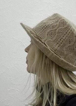 Suzanne bettley стильний  бежевмй капелюх
