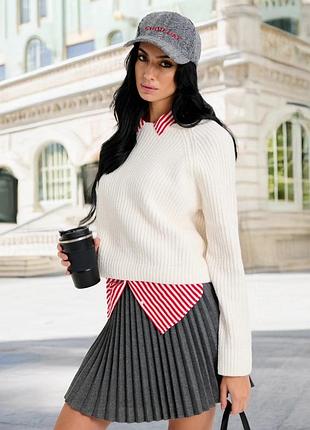 Джемпер у смужку