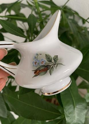 Винтажный фарфоровый соусник