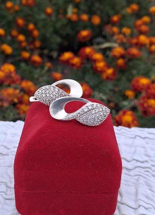 Большие серебряные серьги с россыпью фионитов