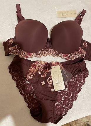 Комплект нижньої білизни чашка д