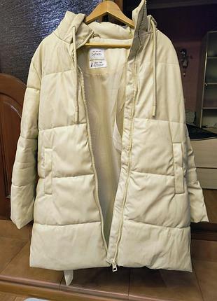 Крутий шкіряний пуховик