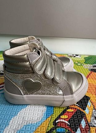 Черевики для дівчинки