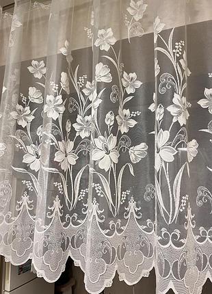 Молочная короткая тюль. готовая кухонная тюль. тюль на кухню. тюль 1.20 м