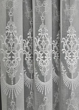 Нарядная белая льняная тюль в зал. тюль лен. тюль классика с вышивкой в гостиную.