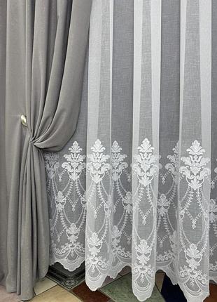 Белая льняная классическая тюль с вышивкой по низу в зал, спальню, гостиную, столовую