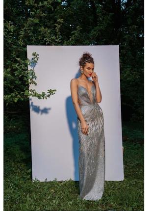 Вечернее блестящее платье