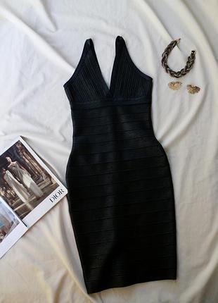 Брендовое бандажное облегающее черное платье миди вечера