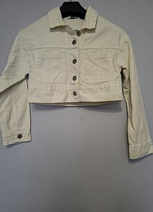 Укороченная джинсовая куртка для девочки