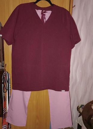 Продам медичний жіночий костюм