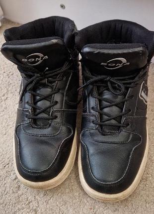 Розмір 37 по стельці 24 см