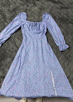 Квіткова сукня максі з розрізом. блакитне плаття в квіти