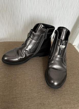 Чоботи для дівчинки