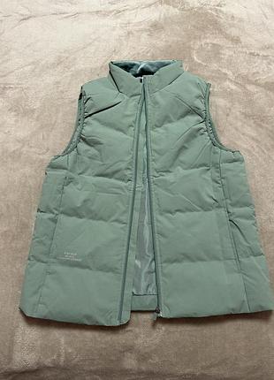 Нова жилетка мятного кольору