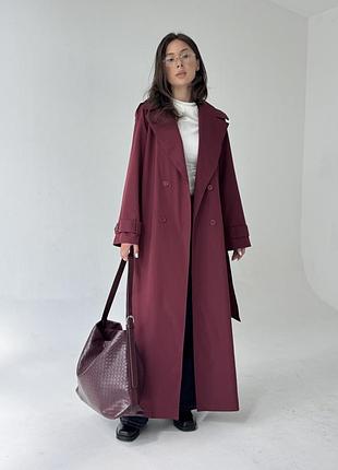 Бордовий тренч
