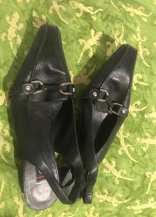 Туфли ессо кожані & босоніжки 40 розмір