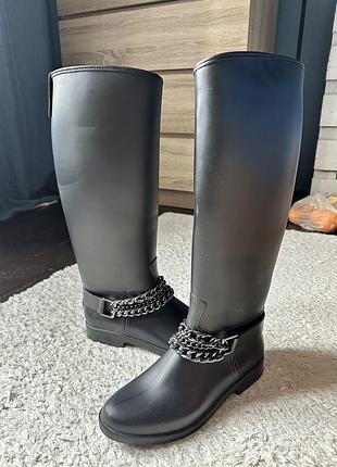 Гумові чоботи відомого бренду