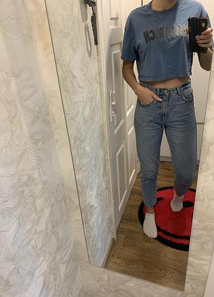 Вкорочена футболка