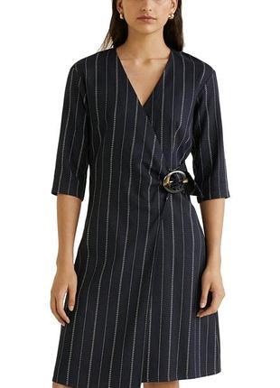 Сукня костюмна тканина гарний пояс темно-синя в білі смужки