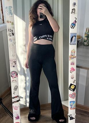 Штани кльош