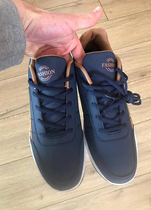 Нові зручні кросівки fashion stile