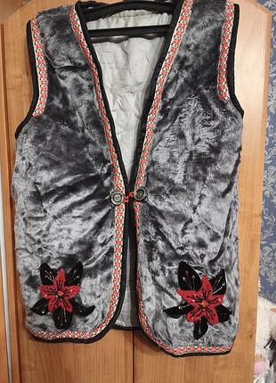 Жилет святковий