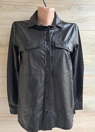Кожаная рубашка stradivarius разм s