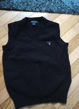 Шерстяная жилетка фирмы gant