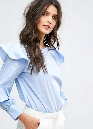 Блуза в дрібну смужу з рюшами на рукавах від river island