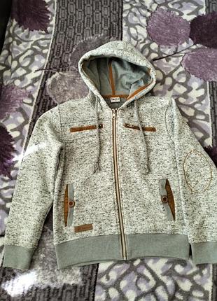 Толстовка с капюшоном