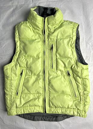 Жилет пуховий безрукавка утеплена