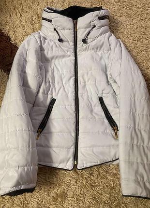 Куртка жіноча