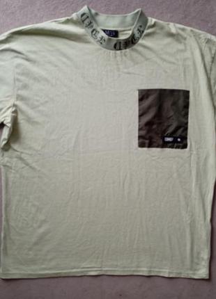 Брендовая футболка boohoo.