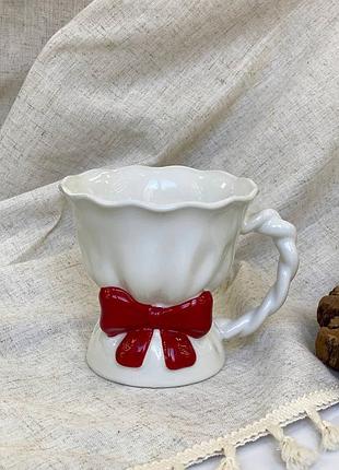 Чашкаolens красный бант керамика 450 мл белый с красным 8030-446